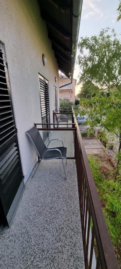 Pine Tree Apartment Vodice Exterior foto
